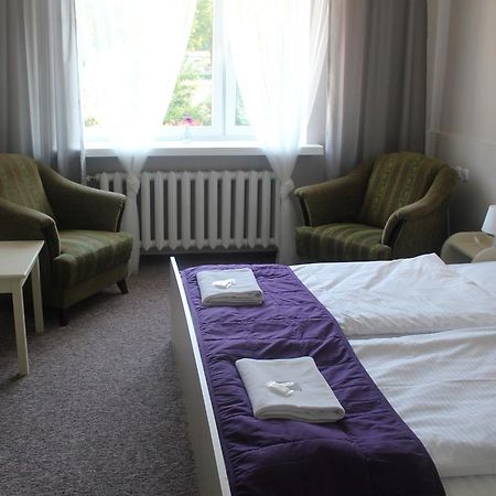 Hotel Pod Debem Zielona Góra Eksteriør bilde