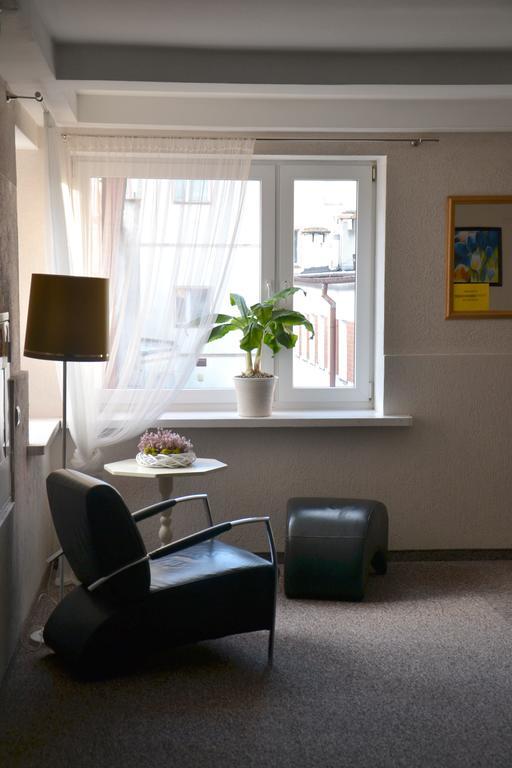 Hotel Pod Debem Zielona Góra Eksteriør bilde